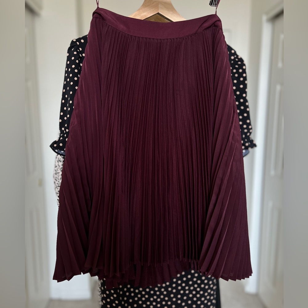 Gorgeous vintage Esprit pleated skirt - Size 4